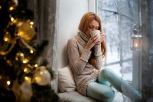 woman-staying-warm